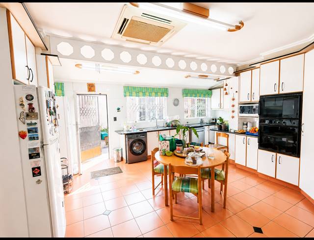 4 BEDROOM HOUSE FOR SALE IN SHERWOOD